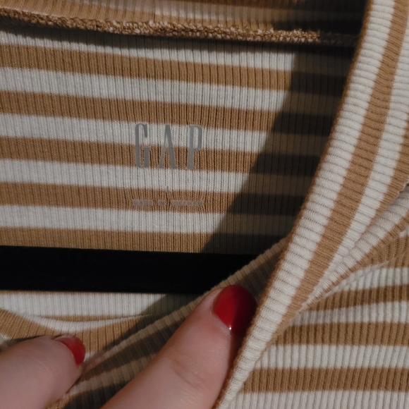 Beige & White Gap Turtleneck - Picture 5 of 5